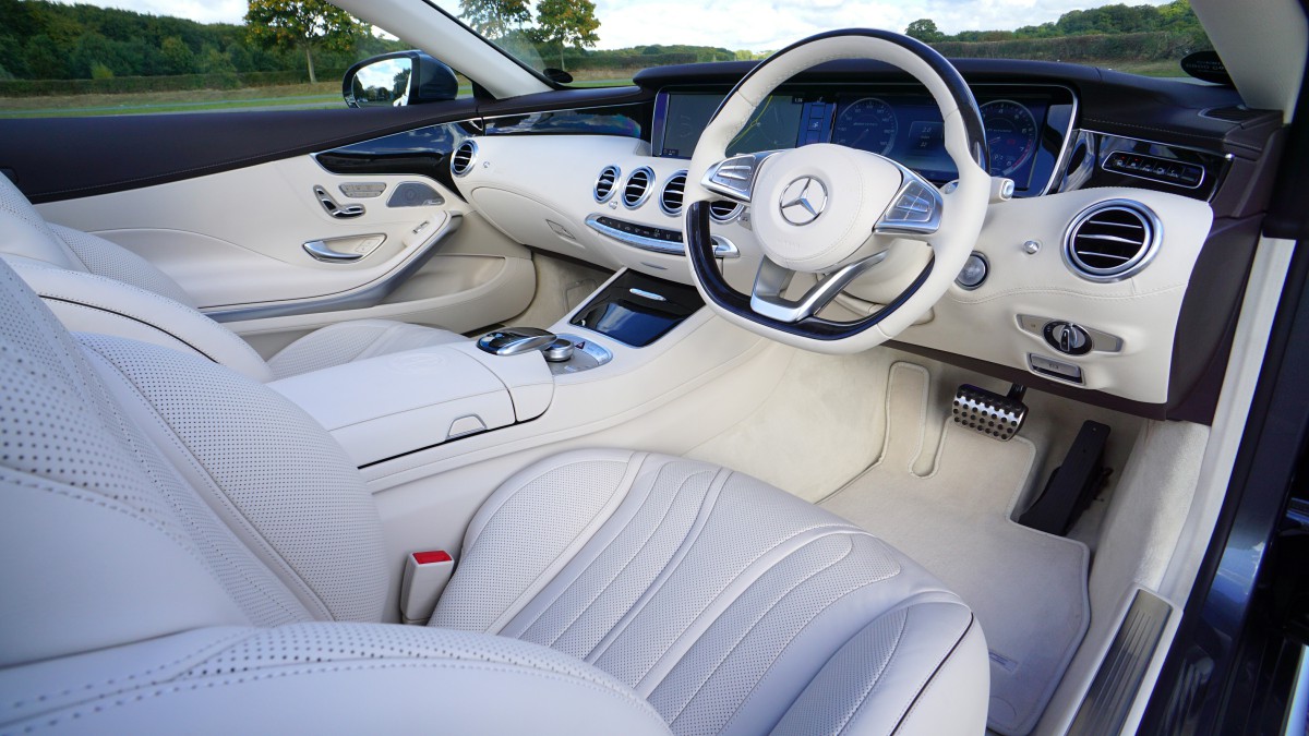 Mercedes-benz梅赛德斯-奔驰品鉴酒会