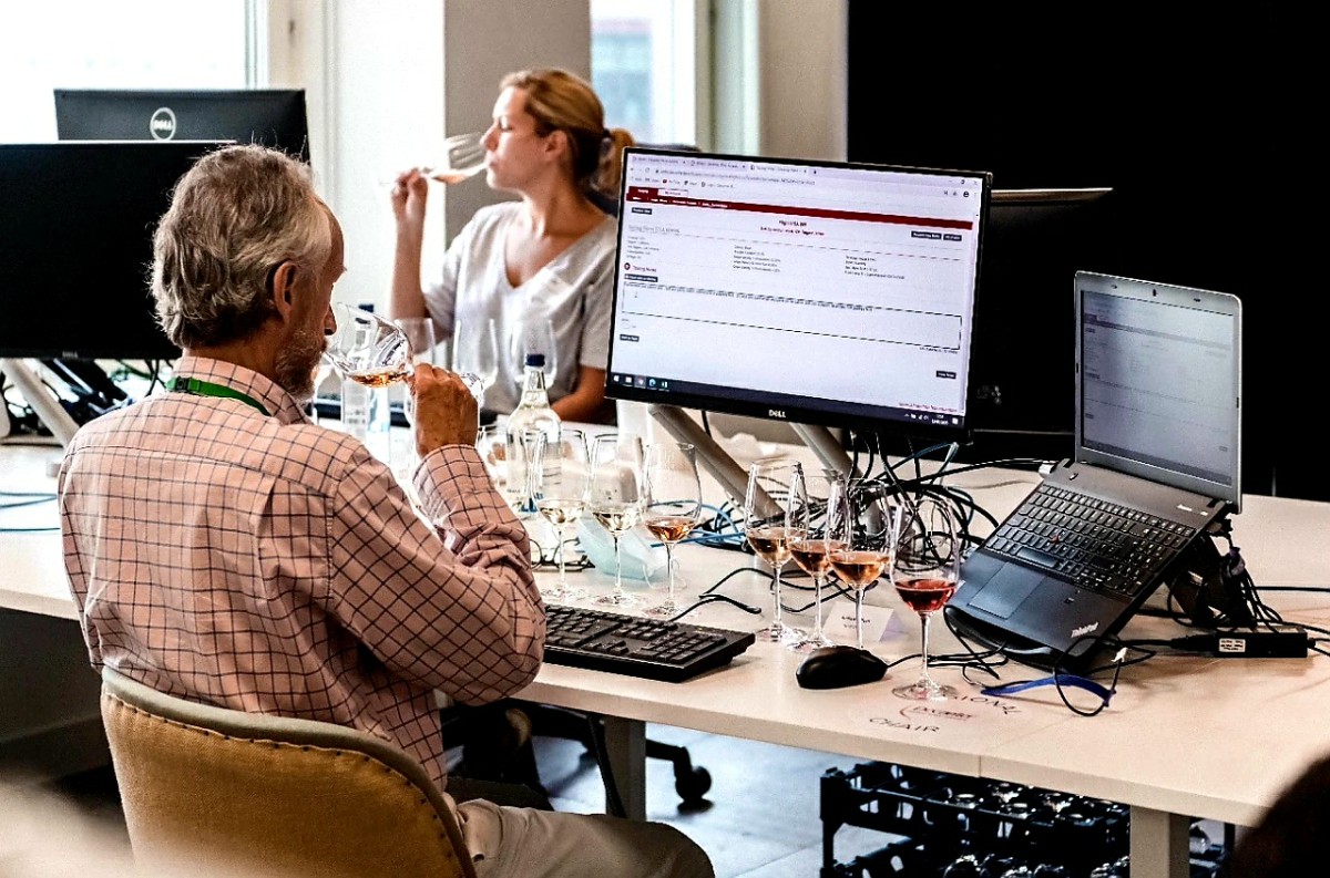 荣获Decanter世界葡萄酒大奖赛双金奖